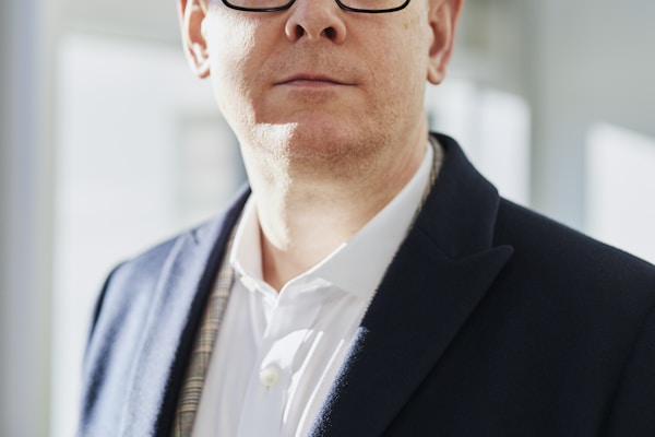 Dr. Carlos Mendes